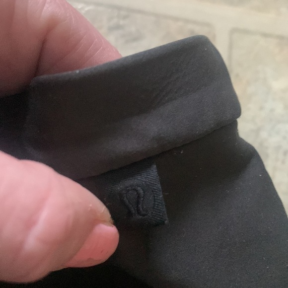 Lululemon good to go skirt rare and comfortable size 2 - Picture 8 of 10